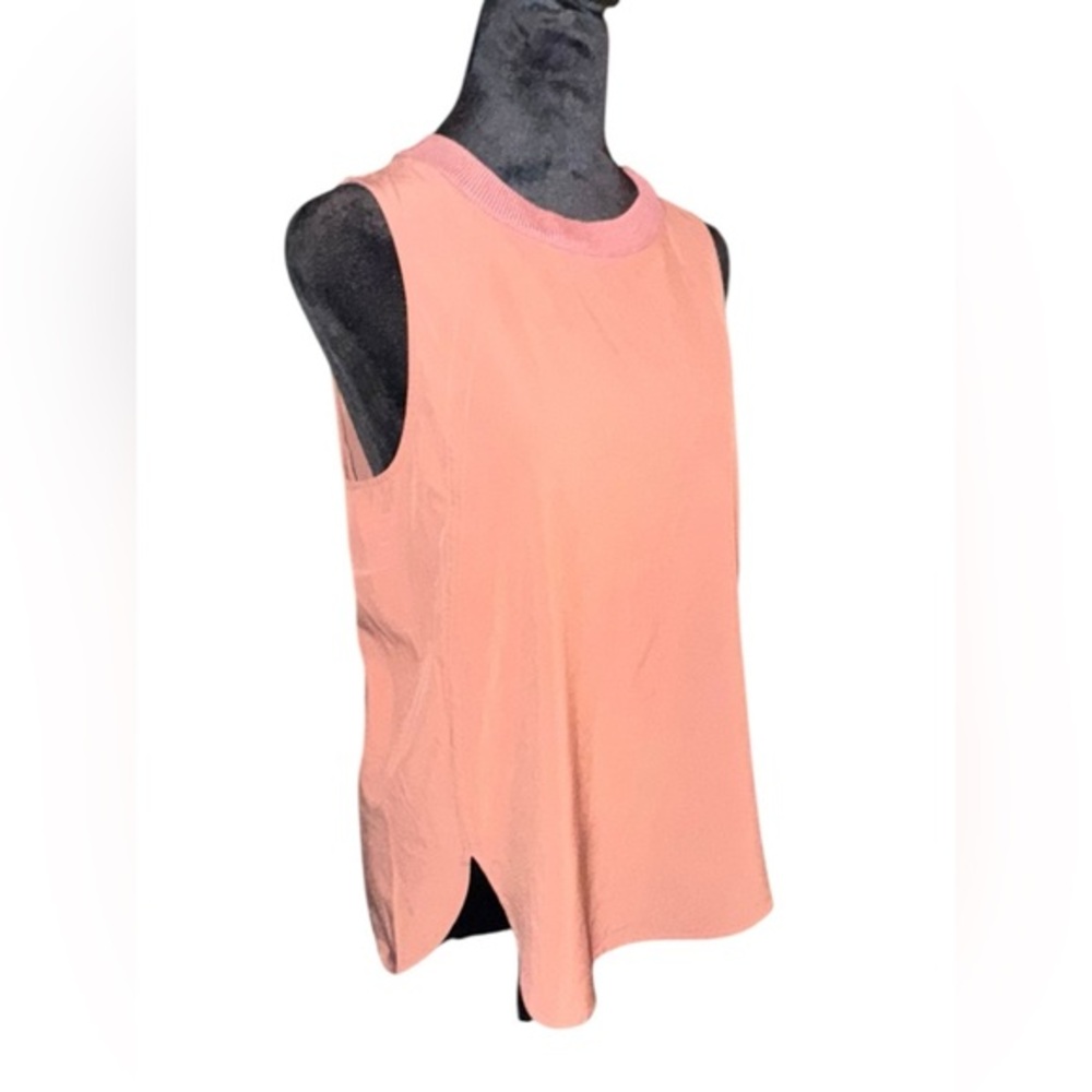Athleta Effortless Tank in Brown Size Small sleeveless crew pullover stretch